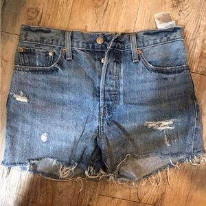 Women’s Levi Jean Shorts - Size 28